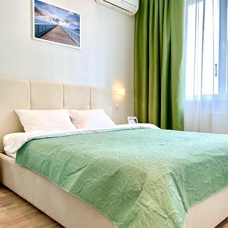 Navit Luxury Apartments With Breakfast Near The Railway Station, The City Center And The Park 키예프 외부 사진